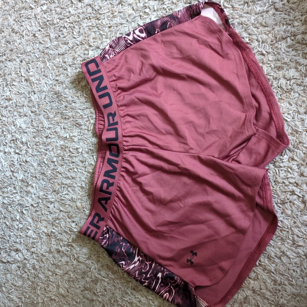 Under Armor Loose fit athletic shorts